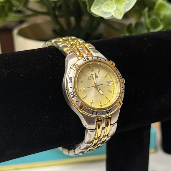 Vintage Fossil Two Tone Stainless Steel Watch Date 100M Water Resistant - Picture 3 of 7